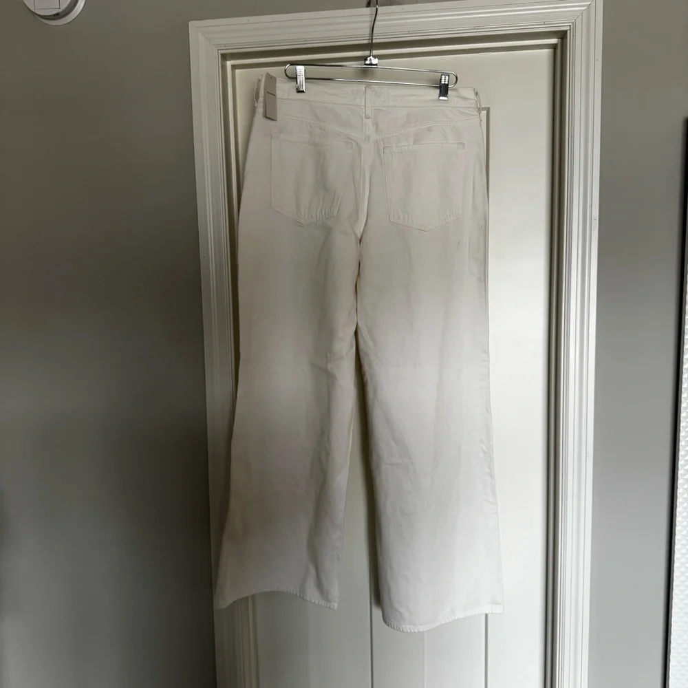 Abercrombie and Fitch High Rise Wide Leg Jean white size 32 long NWT - Picture 8 of 13